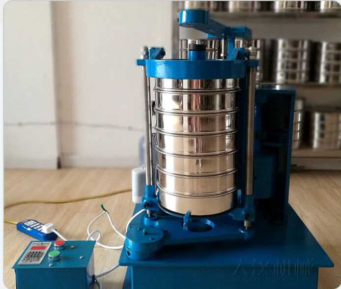 拍擊篩可放1-6層篩框可實現,2-7種不同等級的物料粒子段。